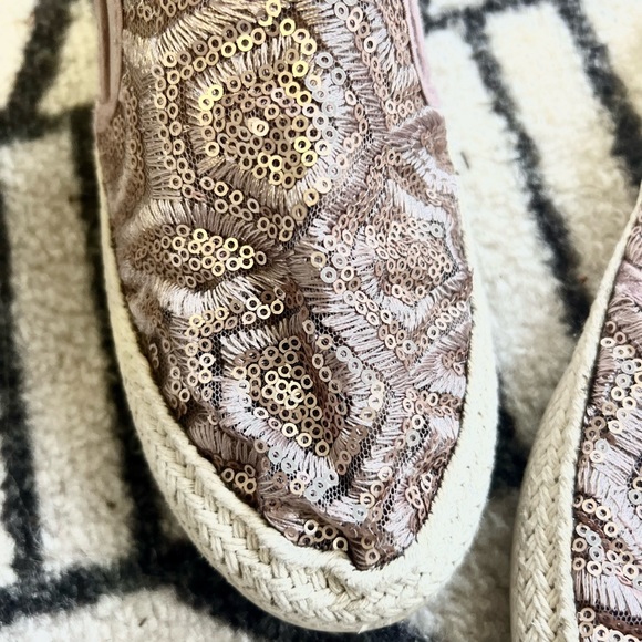 ✨Slip ons✨ - Picture 3 of 4